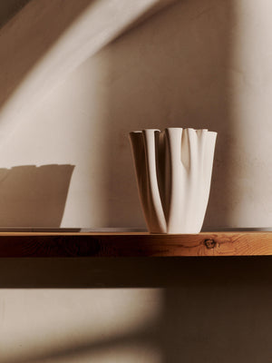 ferm LIVING Dedali Vase H18 cm – Off-white