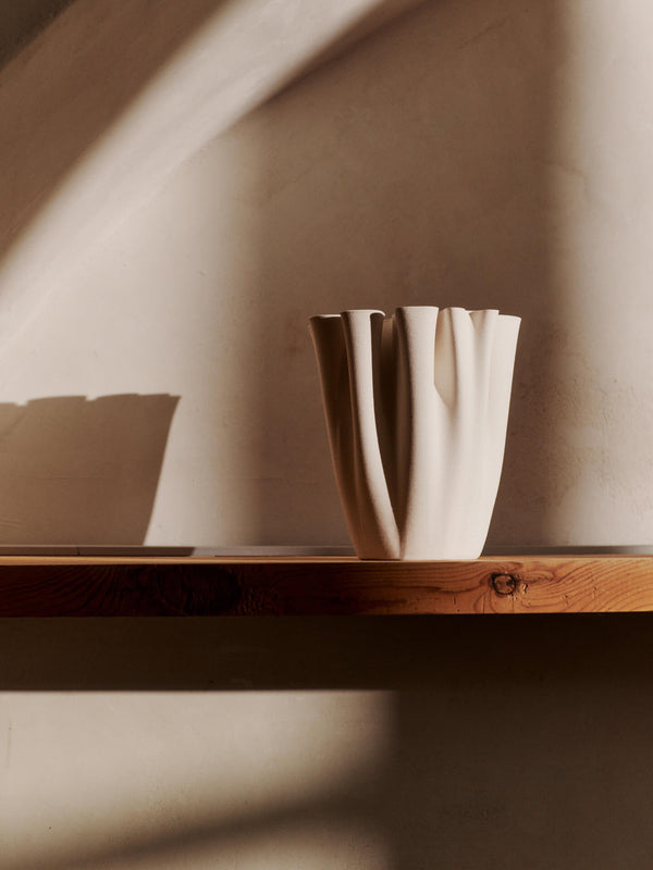 ferm LIVING Dedali Vase H18 cm – Off-white