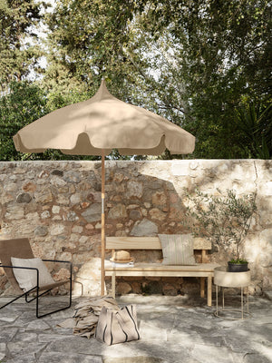 ferm LIVING Desert Lounge Chair – Black / Sand