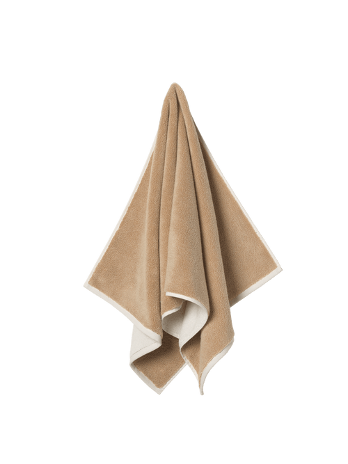 ferm LIVING Ekko Bath Towel – Cashmere / Off-White