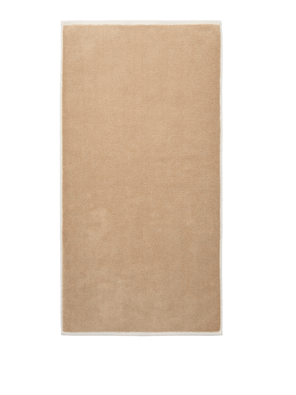 ferm LIVING Ekko Bath Towel – Cashmere / Off-White
