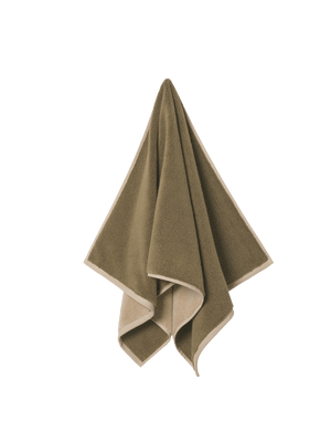 ferm LIVING Ekko Bath Towel – Olive / Cashmere