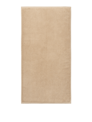 ferm LIVING Ekko Bath Towel – Olive / Cashmere