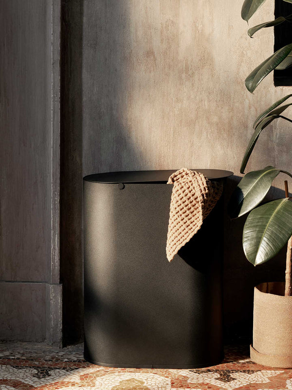 ferm LIVING Enkel Bin Medium – Black