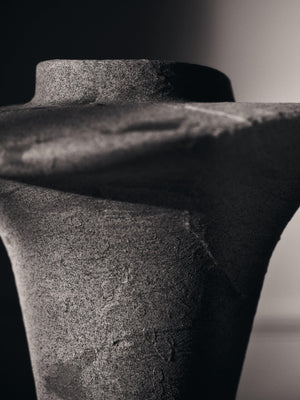 ferm LIVING Evio Vase H35 cm – Burnt Umber