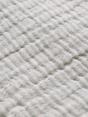 ferm LIVING Fino Bedspread – Tea Green / Sand
