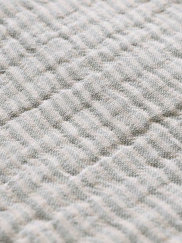 ferm LIVING Fino Bedspread – Tea Green / Sand