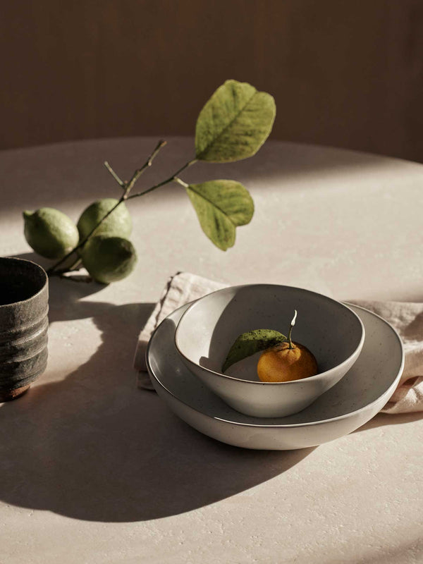 ferm LIVING Flow Bowl Large – Off-white Speckle