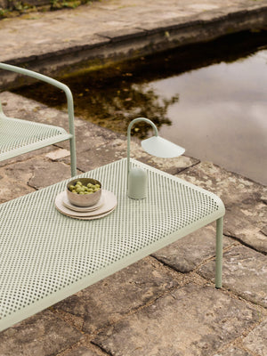 ferm LIVING Flow Plate Small – Off-white Speckle