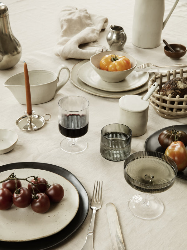 ferm LIVING Flow Plate Small – Off-white Speckle