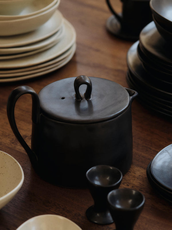 ferm LIVING Flow Teapot – Black