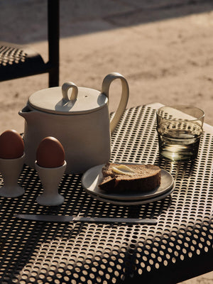 ferm LIVING Flow Teapot – Off-white Speckle