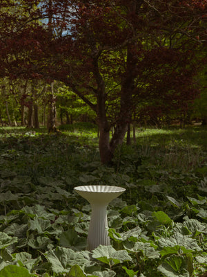 ferm LIVING Fountain Pedestal Bowl – Ivory