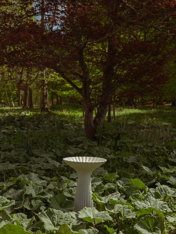 ferm LIVING Fountain Pedestal Bowl – Ivory