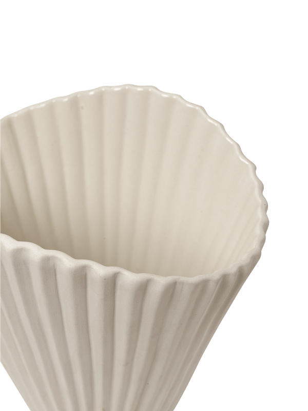 ferm LIVING Fountain Vase H30 cm – Off-White