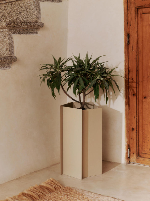 ferm LIVING Fragma Planter H49 cm – Cashmere