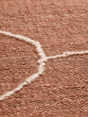 ferm LIVING Gesso Jute Rug 170 x 240 cm – Terracotta / Off-white