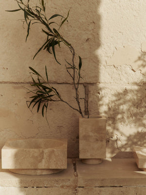 ferm LIVING Hew Vase – Travertine