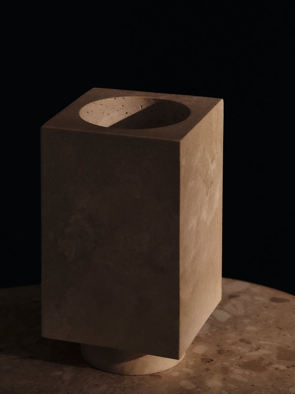 ferm LIVING Hew Vase – Travertine