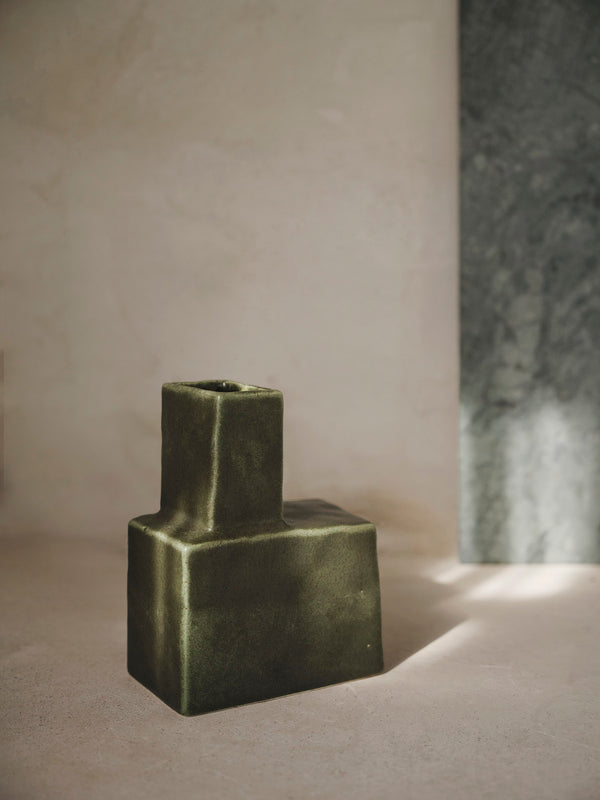 ferm LIVING Koa Vase H20 cm – Dark Sage