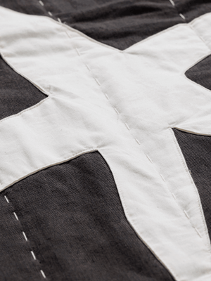 ferm LIVING Kove Appliqué Quilted Blanket – Charcoal / Elm Green
