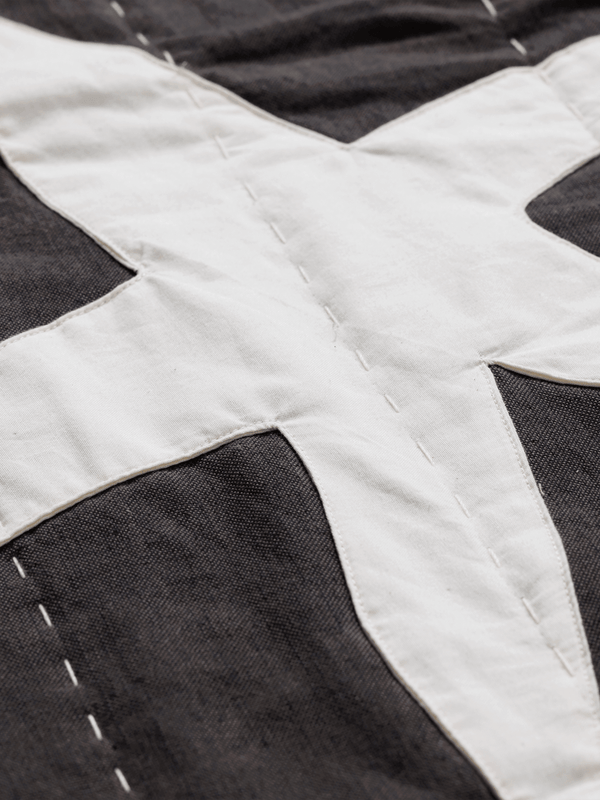 ferm LIVING Kove Appliqué Quilted Blanket – Charcoal / Elm Green