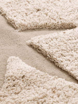 ferm LIVING Kove Tufted Rug – Off-white
