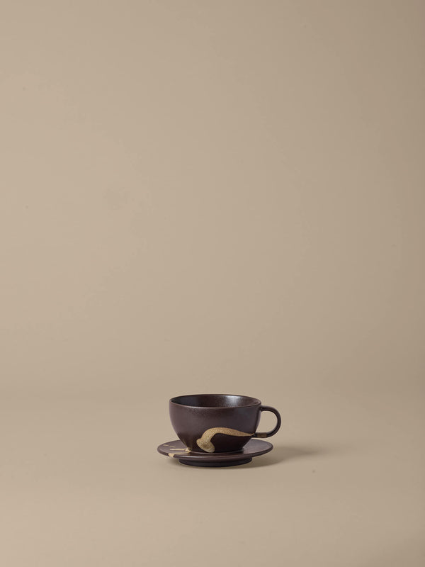 ferm LIVING Koyo Cup with Saucer – Dark Brown / Buff