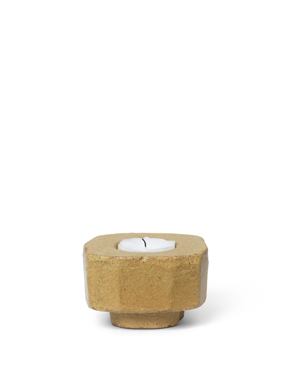 ferm LIVING Kurinu Candle Holder – Honey
