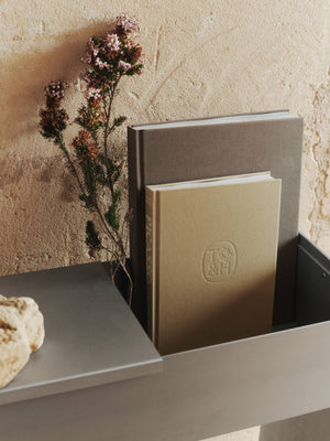 ferm LIVING Lager Plant Box With Shelf – Aluminium