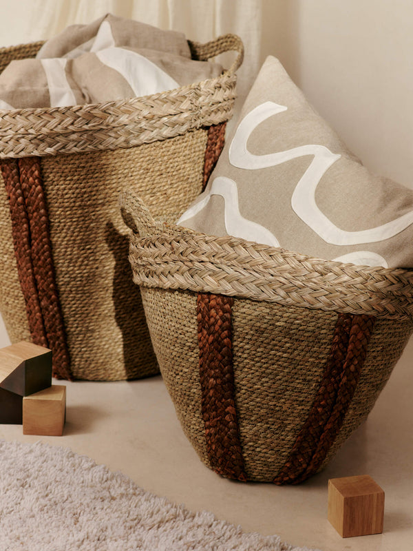 ferm LIVING Mar Woven Baskets – Set of 2 – Natural / Red Brown