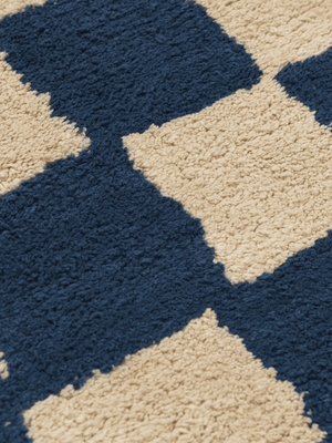 ferm LIVING Mara Washable Rug – Deep Blue / Warm Sand