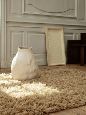 ferm LIVING Meadow High Pile Rug Small 140 x 200 cm – Light Sand
