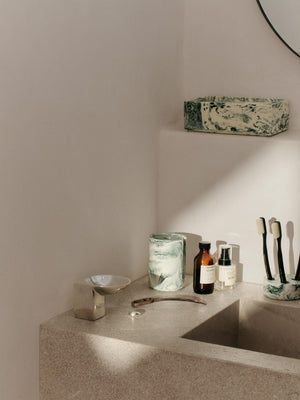 ferm LIVING Mist Toothbrush Holder Multi – Emerald / Off-white