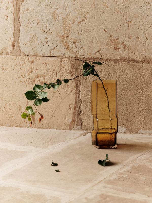 ferm LIVING Muro Vase H30 cm – Recycled Amber