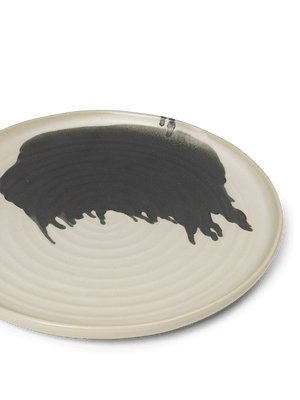 ferm LIVING Omhu Centrepiece – Off-white / Charcoal