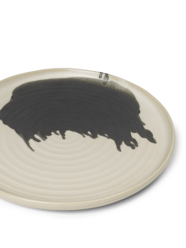 ferm LIVING Omhu Centrepiece – Off-white / Charcoal
