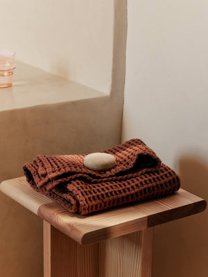 ferm LIVING Organic Hand Towel – Brown Clay