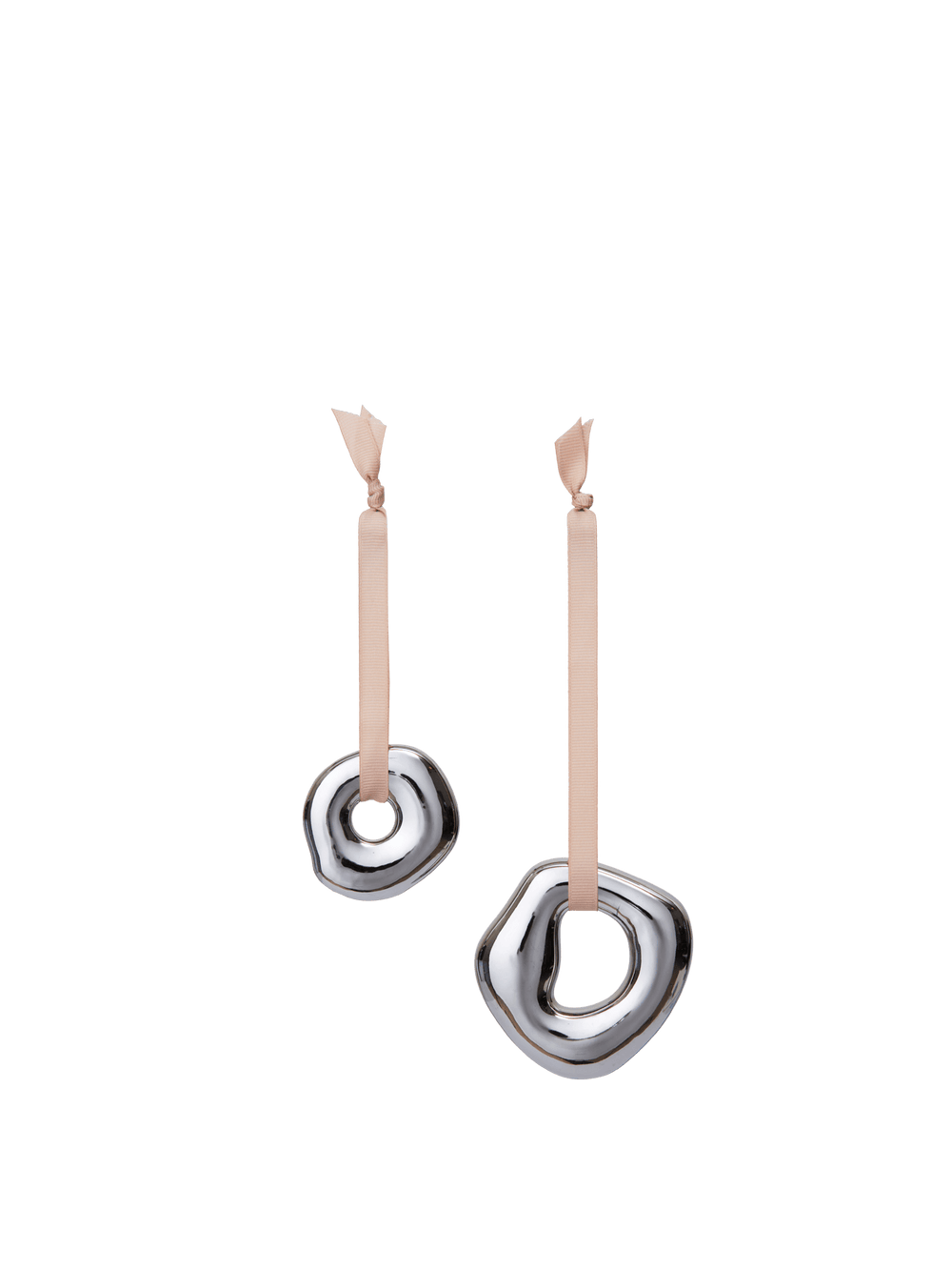 ferm LIVING Orrith Ornaments – Set of 2 – Silver