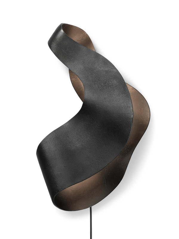 ferm LIVING Oyster Wall Lamp – Black