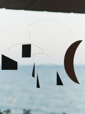 ferm LIVING Phase Mobile – Black / Gold