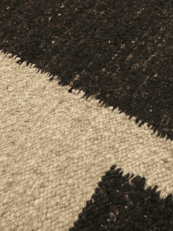 ferm LIVING Piece Rug 140 x 200 cm – Off-white / Coffee