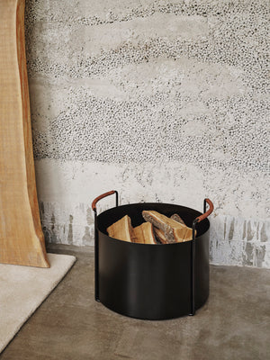 ferm LIVING Port Firewood Bucket – Black