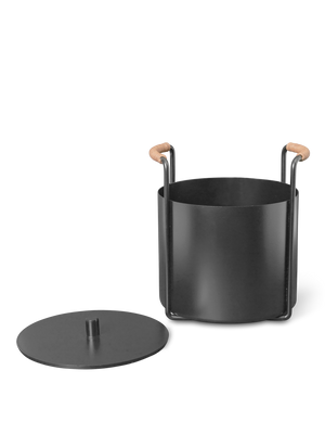 ferm LIVING Port Kindling and Ash Bucket – Black