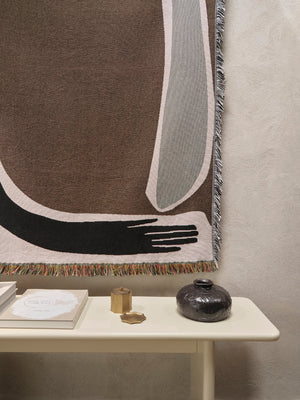 ferm LIVING Pose Tapestry Blanket – Coffee