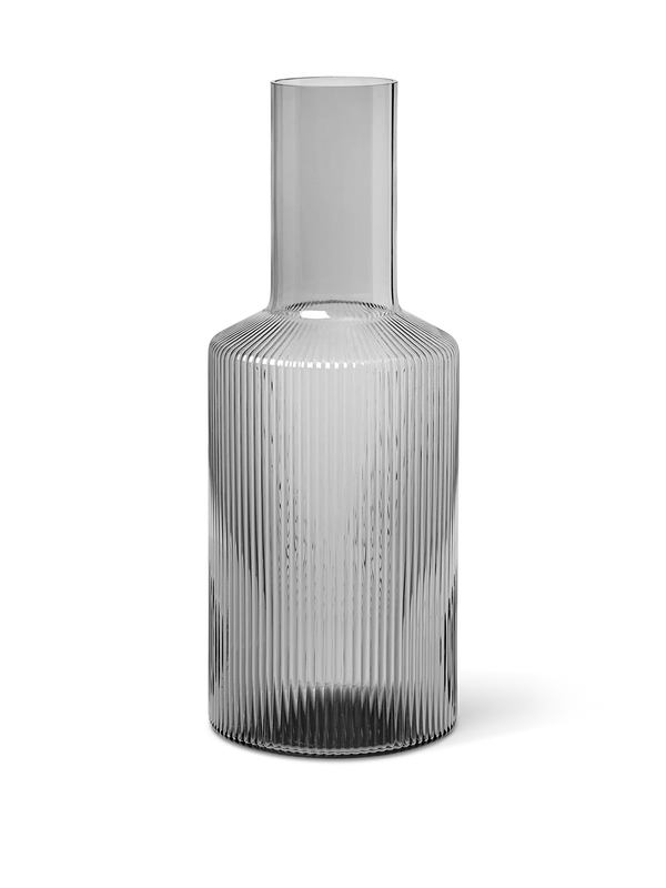 ferm LIVING Ripple Carafe – Smoked Grey