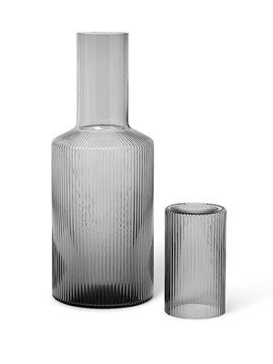 ferm LIVING Ripple Carafe – Smoked Grey