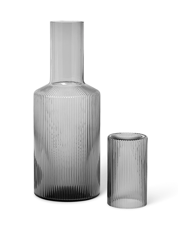 ferm LIVING Ripple Carafe – Smoked Grey