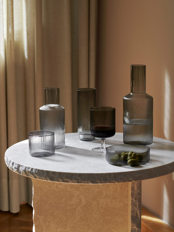 ferm LIVING Ripple Carafe – Smoked Grey