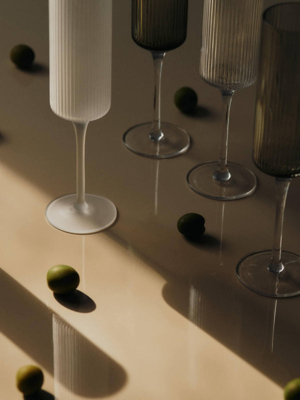 ferm LIVING Ripple Champagne Flutes – Set of 2 – Smoked Grey